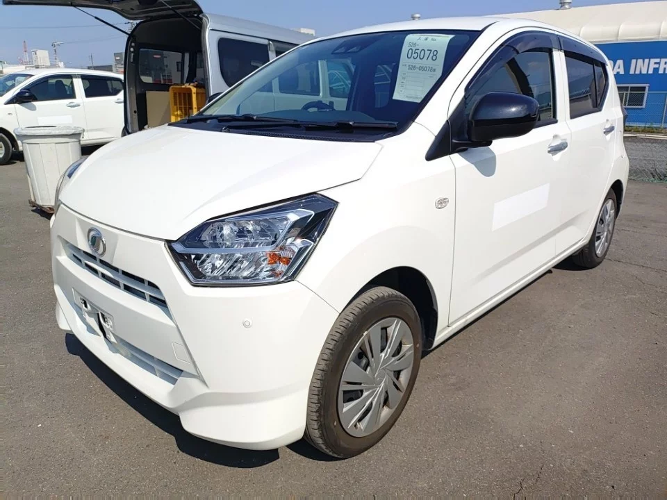 Daihatsu Mira e:S LA350S 2021